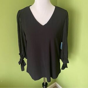 NWT CeCe Black V-neck 3/4 Sleeve Top